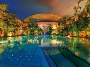 TE_Saunaparadies_Innen_Champagnerpoo(2) Therme Erding