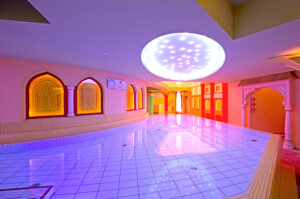 hamam_paradies_sitz-liegebecken_33grad-large Taunus Therme